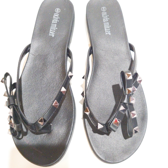 Olivia Miller Ravenna Jelly Thong Sandals-9 - Picture 5 of 5